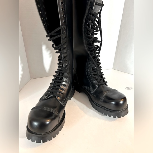 New Underground 30 eyelets rangers in box leather handmade in England size 8 - Picture 9 of 16